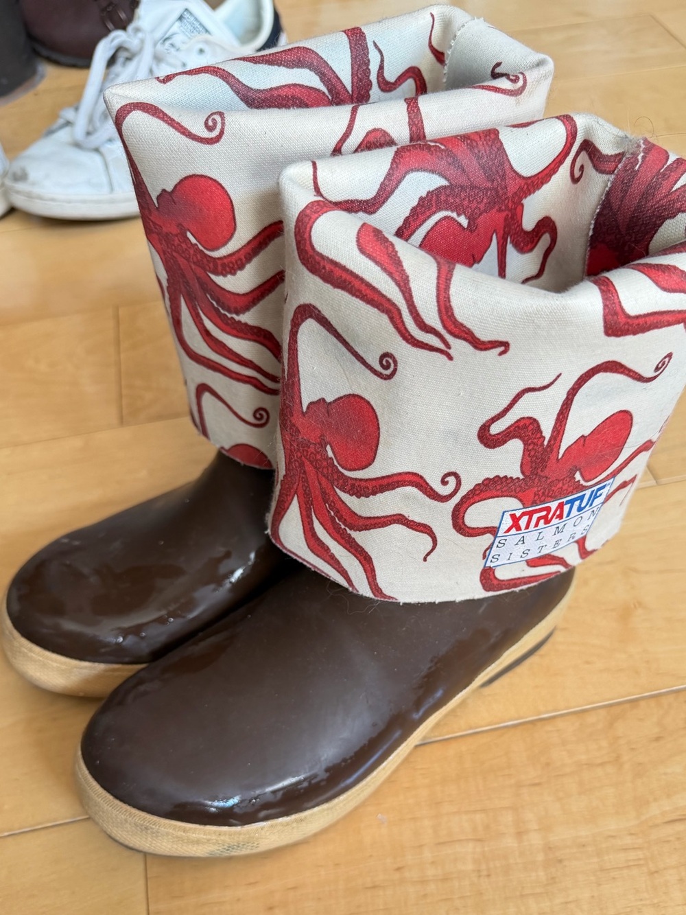 Xtratuf salmon sisters Rain Boots